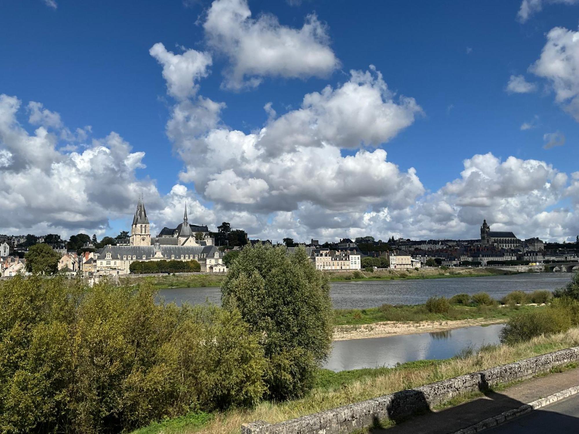 "Gite Le Relais Viennois" Vue Sur Loire & Linge Inclus Blois Exterior photo